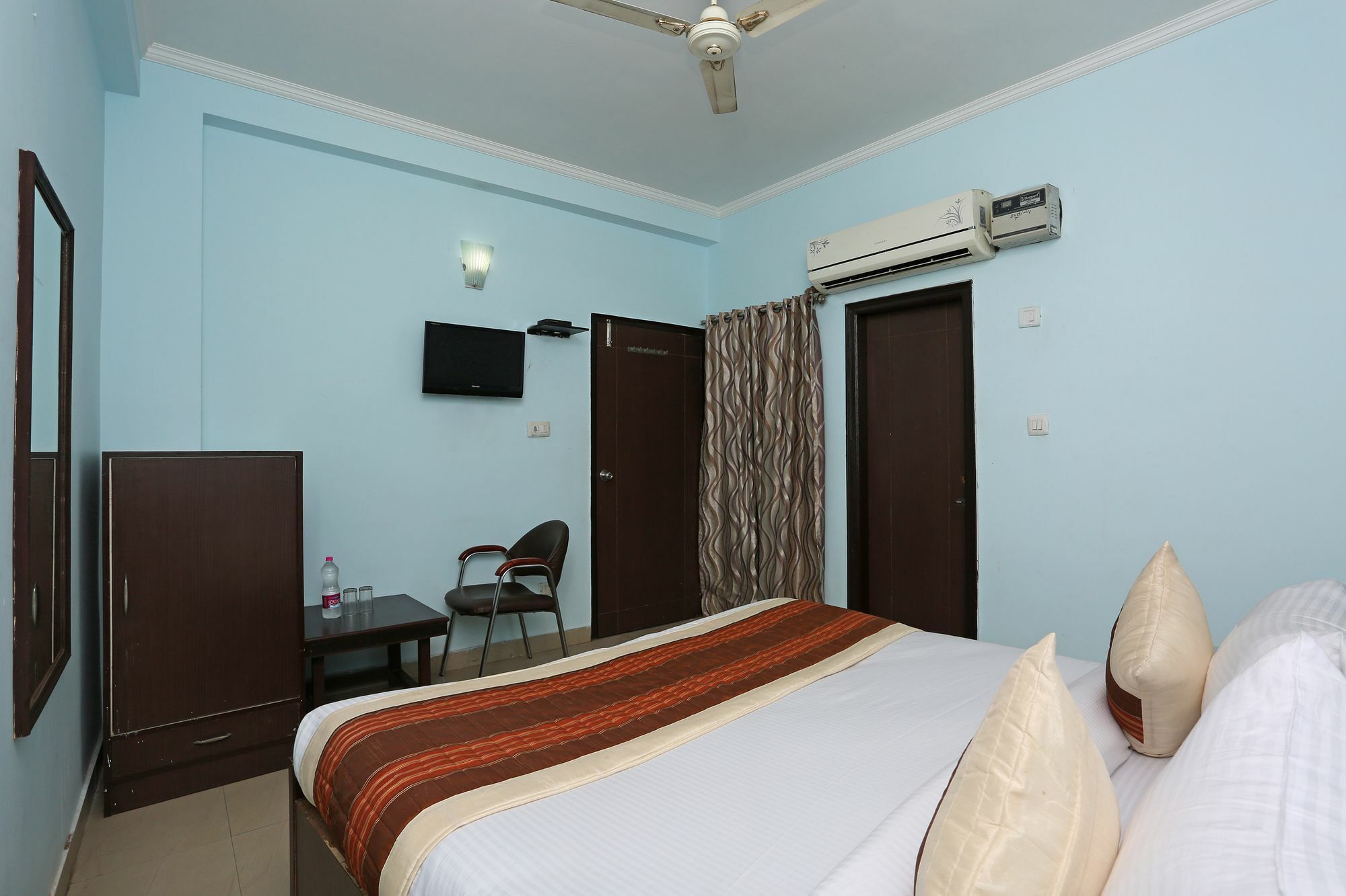 Hotel Aero Look Neu-Delhi Exterior foto